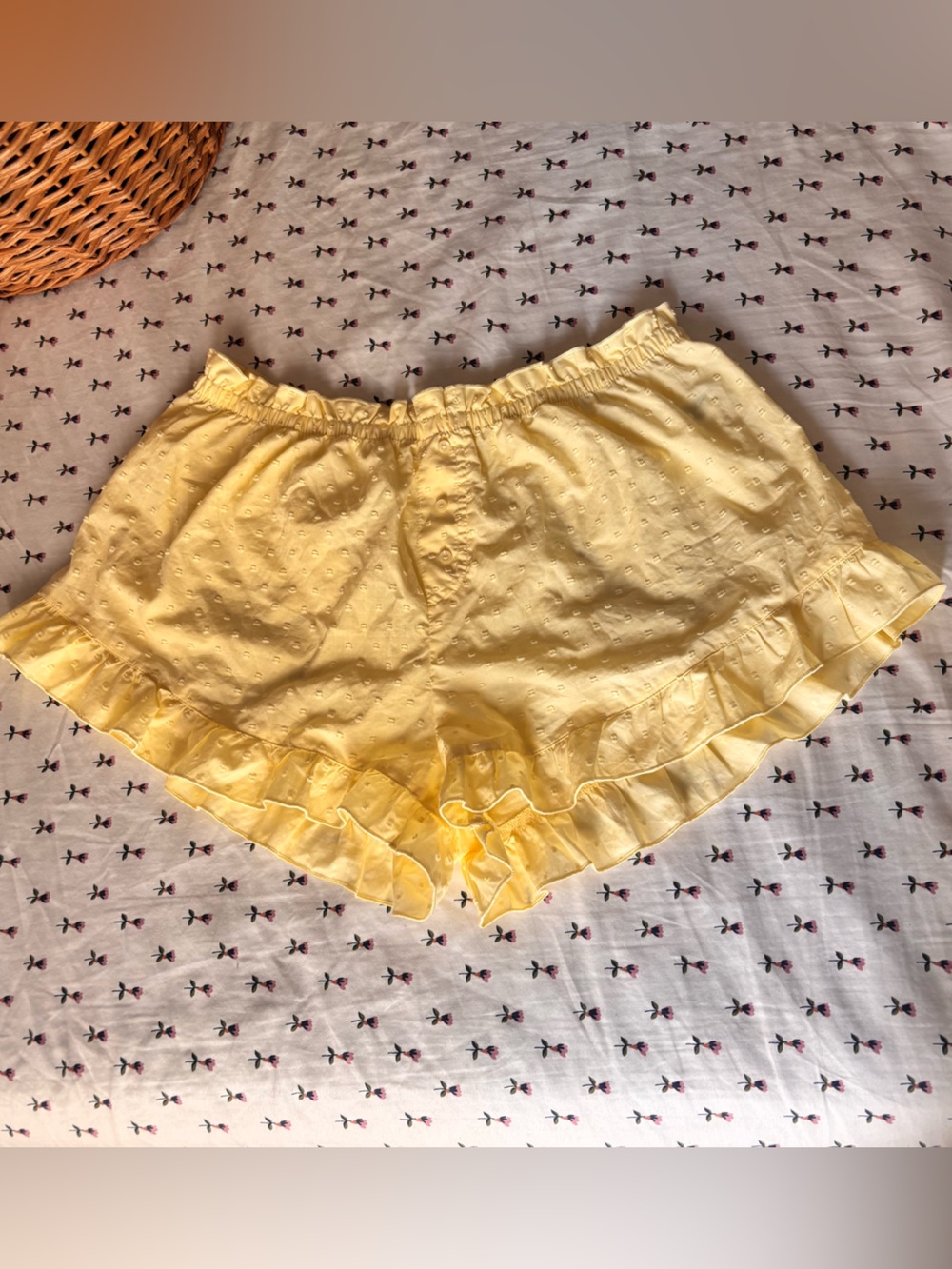 Colsie butter yellow sleep shorts